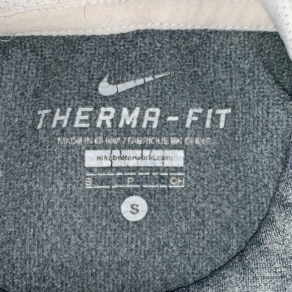Nike sweatshirt - Picture 3 of 3
